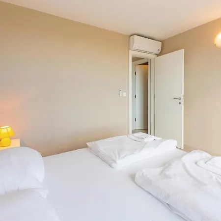 2 Bedroom Amazing Apartment In Povljana Povljana